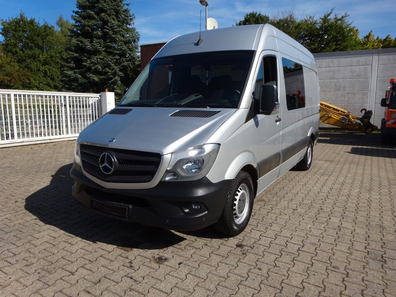 Mercedes-Benz Sprinter 316CDI Mixto 4x2 - Kaubik: pilt 1 Mercedes-Benz Sprinter 316CDI Mixto 4x2 - Kaubik: pilt 1