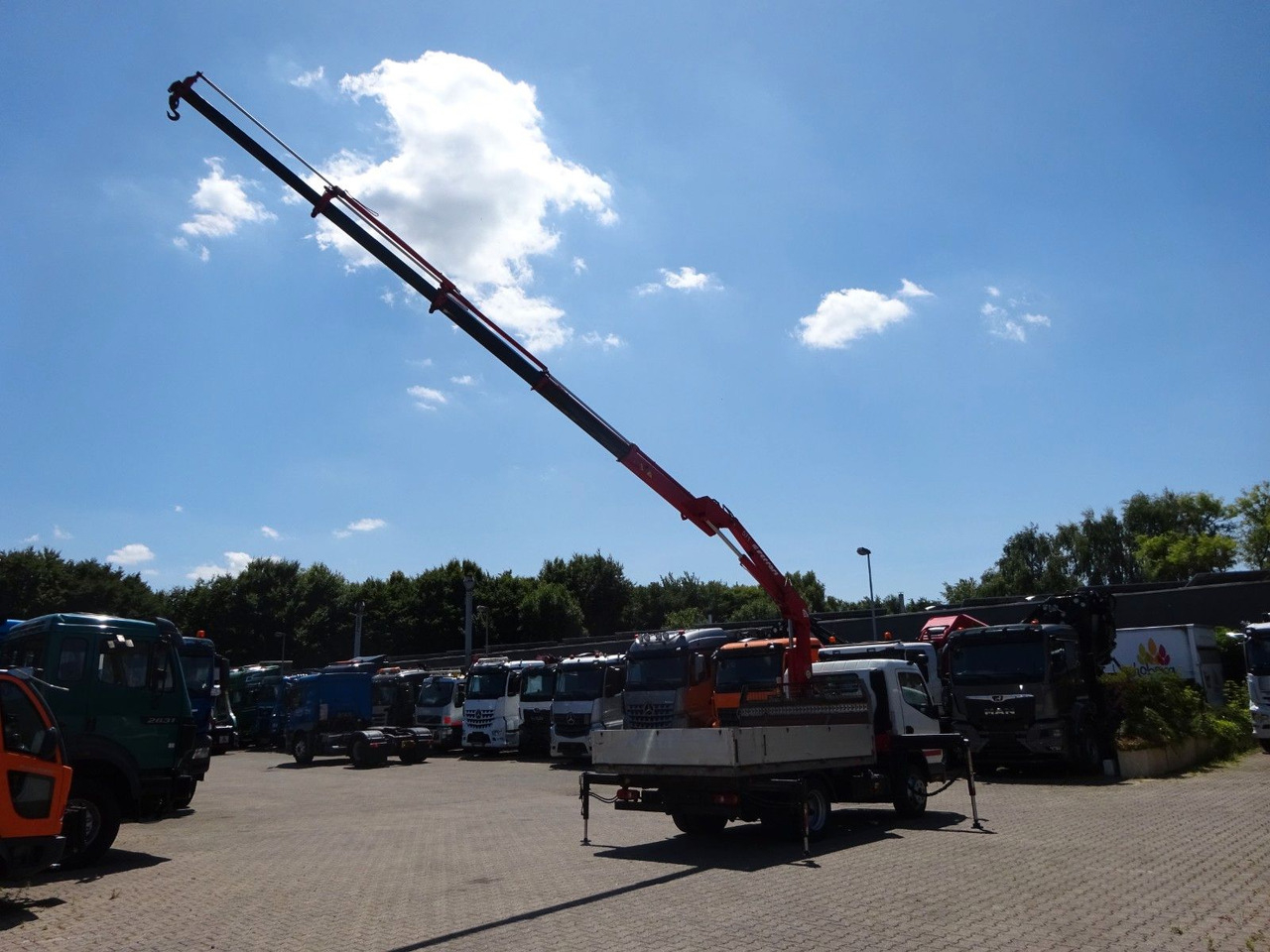 Mitsubishi Fuso Canter 7C18 + Ferrari F571 Kran - Madelauto: pilt 4 Mitsubishi Fuso Canter 7C18 + Ferrari F571 Kran - Madelauto: pilt 4