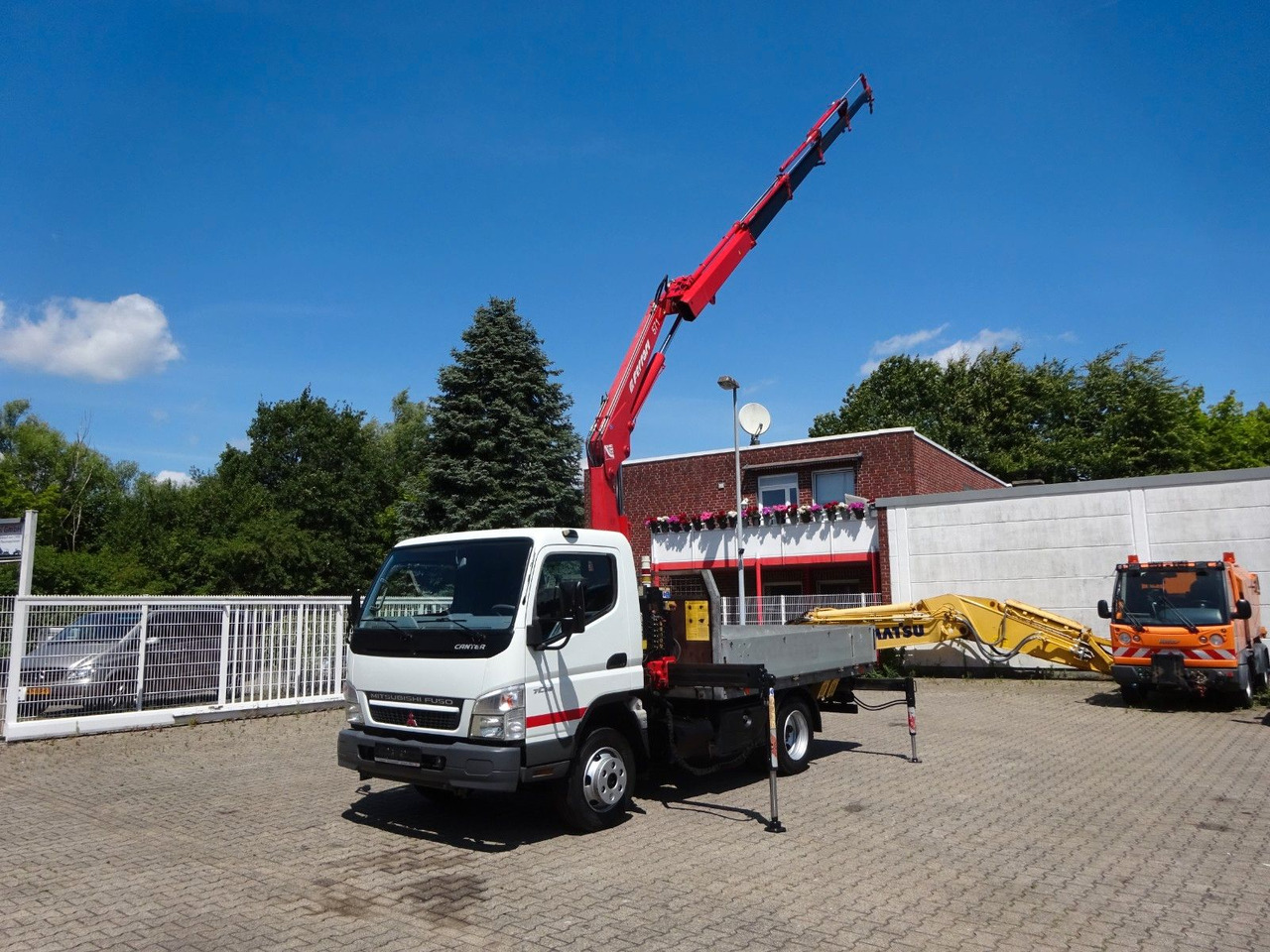 Mitsubishi Fuso Canter 7C18 + Ferrari F571 Kran - Madelauto: pilt 2 Mitsubishi Fuso Canter 7C18 + Ferrari F571 Kran - Madelauto: pilt 2