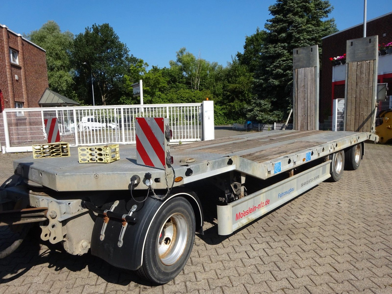 Möslein Tieflader Anhänger mit 3 Achsen und Rampen - Madal platvorm järelhaagis: pilt 1 Möslein Tieflader Anhänger mit 3 Achsen und Rampen - Madal platvorm järelhaagis: pilt 1