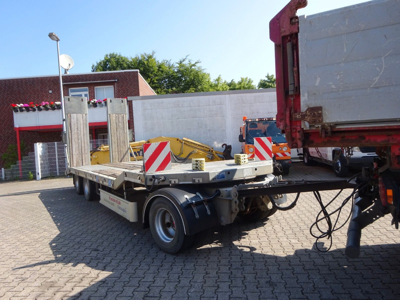 Möslein Tieflader Anhänger mit 3 Achsen und Rampen - Madal platvorm järelhaagis: pilt 4 Möslein Tieflader Anhänger mit 3 Achsen und Rampen - Madal platvorm järelhaagis: pilt 4