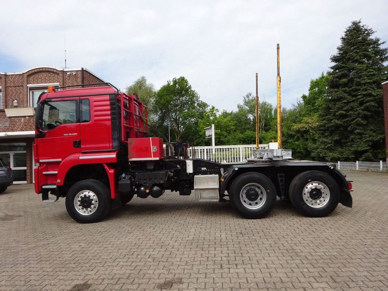 MAN 28.500 TGS mit Lift+Lenkachse Allrad - Sadulveok: pilt 3 MAN 28.500 TGS mit Lift+Lenkachse Allrad - Sadulveok: pilt 3