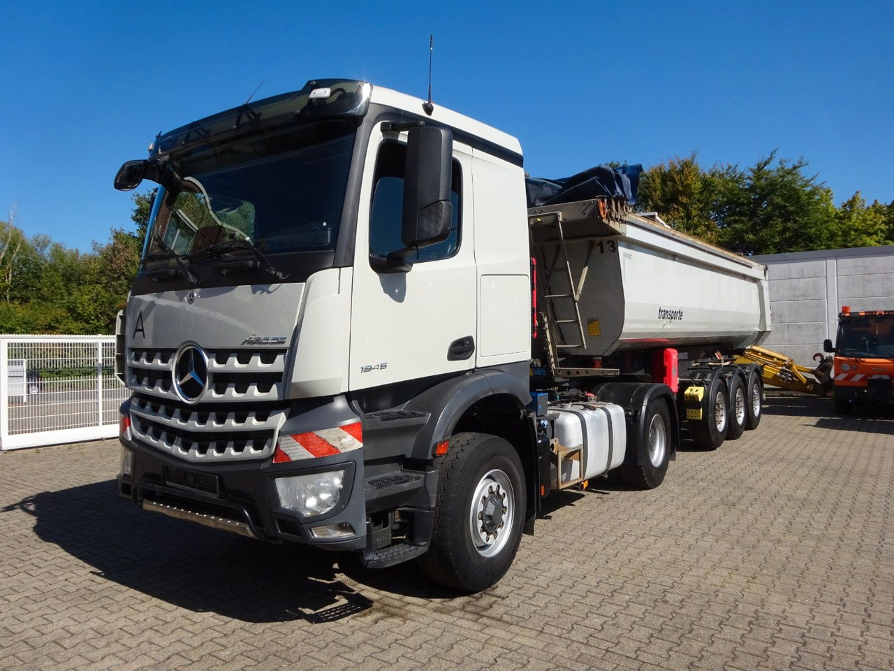 Mercedes-Benz 1845 Arocs SZM HAD 4x4 !!4 Stück verfügbar !! - Sadulveok: pilt 1 Mercedes-Benz 1845 Arocs SZM HAD 4x4 !!4 Stück verfügbar !! - Sadulveok: pilt 1