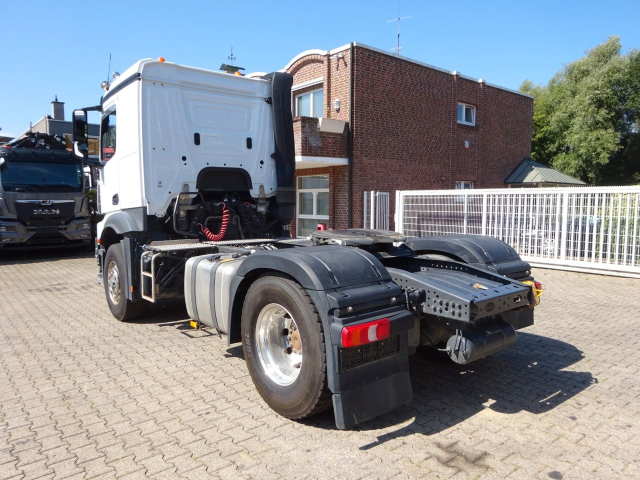 Mercedes-Benz 1846 Actros SZM HAD ALLRAD - Sadulveok: pilt 4 Mercedes-Benz 1846 Actros SZM HAD ALLRAD - Sadulveok: pilt 4