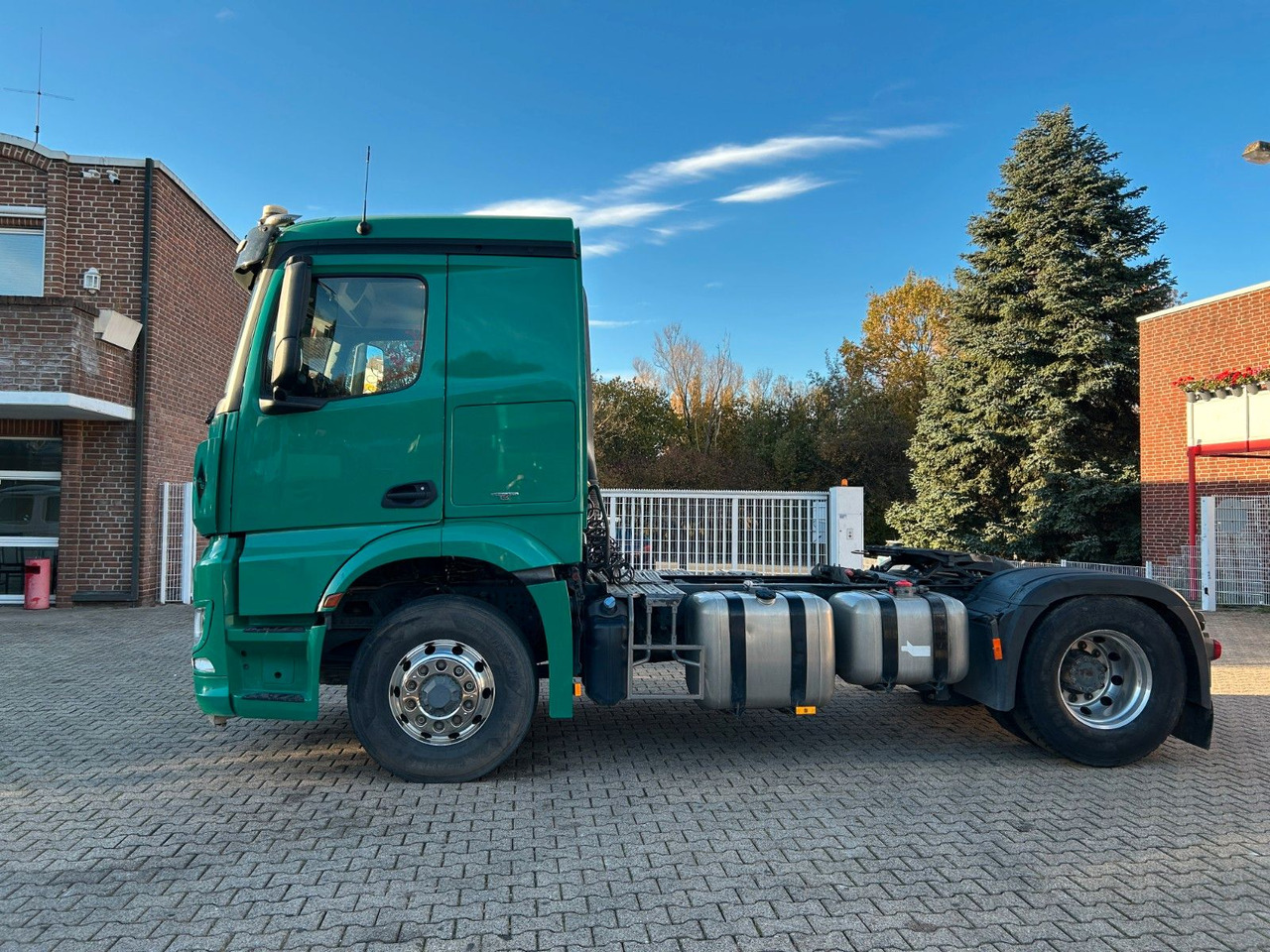 Mercedes-Benz Arocs 1845 SZM 4x4 HAD - Sadulveok: pilt 5 Mercedes-Benz Arocs 1845 SZM 4x4 HAD - Sadulveok: pilt 5