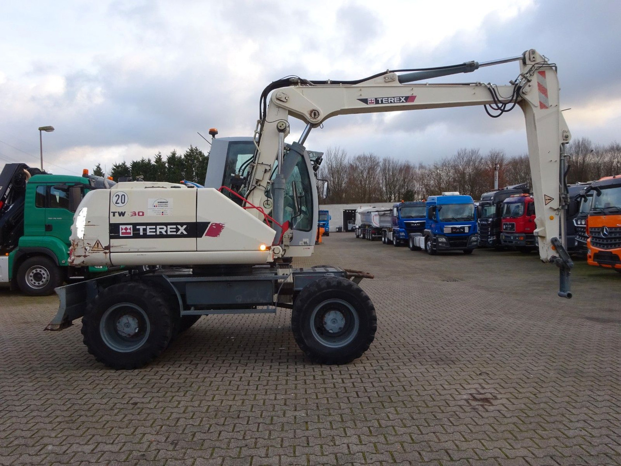 Terex ATLAS TW130 Terex ATLAS TW130 - Ratastel ekskavaator: pilt 5 Terex ATLAS TW130 Terex ATLAS TW130 - Ratastel ekskavaator: pilt 5
