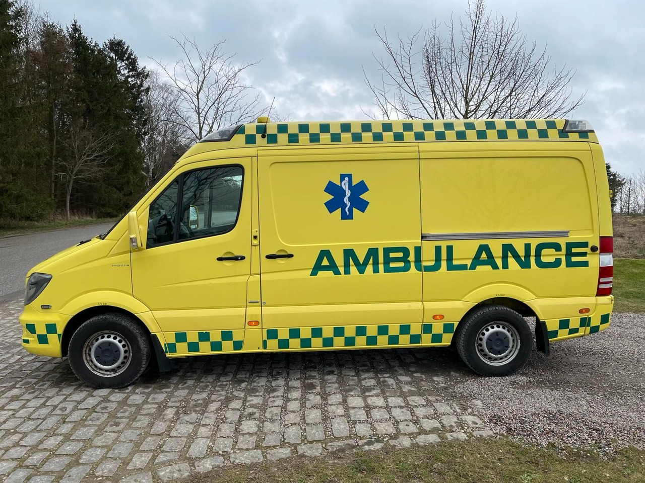 Mercedes-Benz Sprinter 316 CDI Aut *14 000 € netto - Kiirabiauto: pilt 2 Mercedes-Benz Sprinter 316 CDI Aut *14 000 € netto - Kiirabiauto: pilt 2