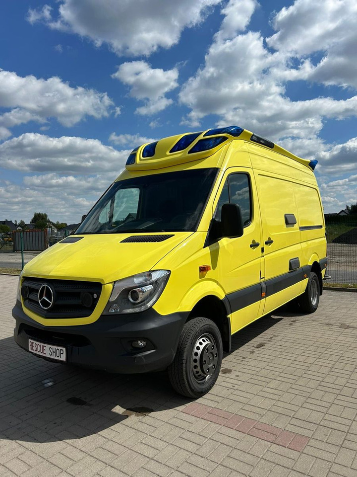 Mercedes-Benz Sprinter 519 CDI 4X4 **Ambulace** - Mikrobuss: pilt 2 Mercedes-Benz Sprinter 519 CDI 4X4 **Ambulace** - Mikrobuss: pilt 2