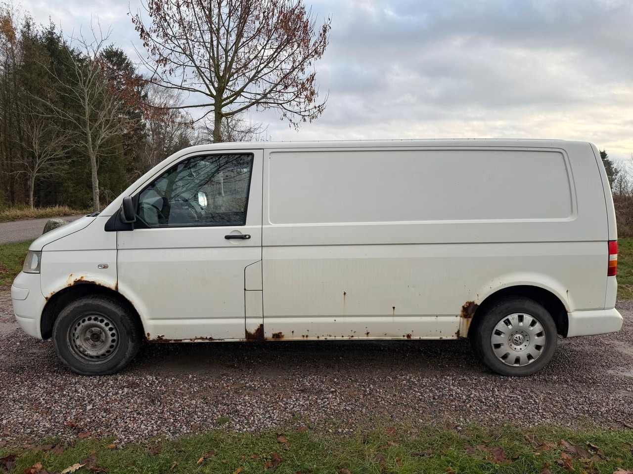 Volkswagen T5 Transporter Kasten-Kombi Kasten Long - Väike kaubik: pilt 2 Volkswagen T5 Transporter Kasten-Kombi Kasten Long - Väike kaubik: pilt 2