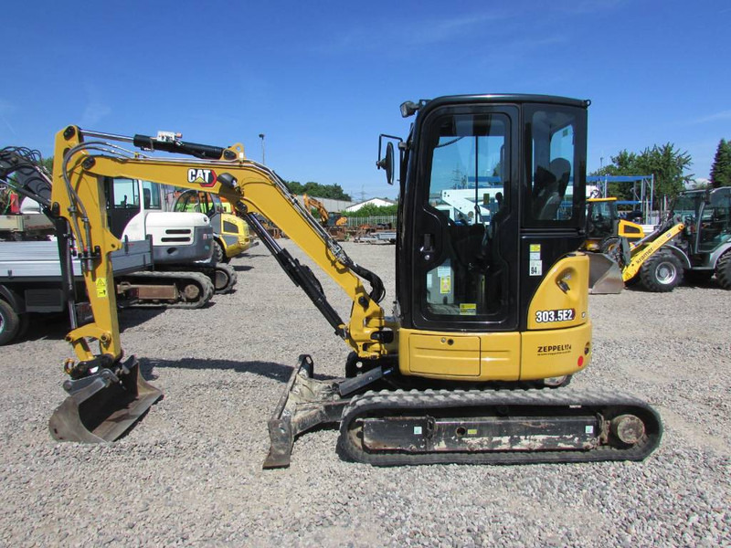 Cat 303.5 E2 CR Minibagger 33.000 EUR - Miniekskavaator: pilt 1 Cat 303.5 E2 CR Minibagger 33.000 EUR - Miniekskavaator: pilt 1