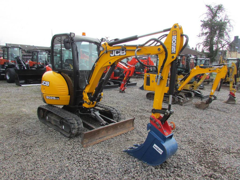 JCB 8029 CTS Minibagger 28.500 EUR - Miniekskavaator: pilt 4 JCB 8029 CTS Minibagger 28.500 EUR - Miniekskavaator: pilt 4