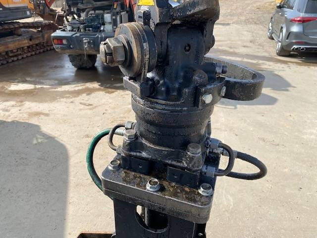 Kinshofer C08 V-60 Pendelgreifer / Grabgreifer 2.800 EUR - Haarats - Ehitusmasinad: pilt 5 Kinshofer C08 V-60 Pendelgreifer / Grabgreifer 2.800 EUR - Haarats - Ehitusmasinad: pilt 5