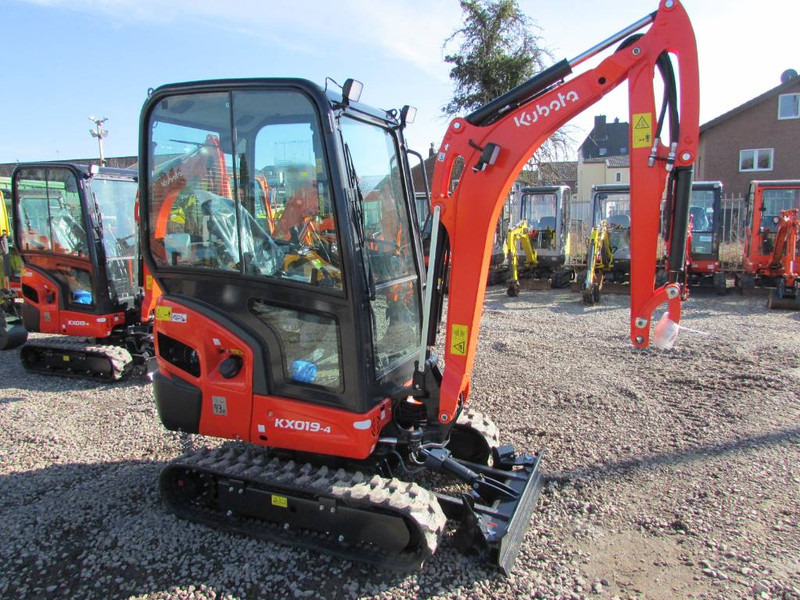 Kubota KX 019-4 HI Minibagger 26.500 EUR - Miniekskavaator: pilt 3 Kubota KX 019-4 HI Minibagger 26.500 EUR - Miniekskavaator: pilt 3