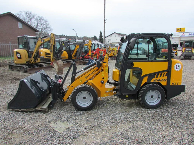 Schäffer 2428 SLT Schmalspur Radlader 32.500 Schaeffer - Kompaktroomiklaadur: pilt 5 Schäffer 2428 SLT Schmalspur Radlader 32.500 Schaeffer - Kompaktroomiklaadur: pilt 5