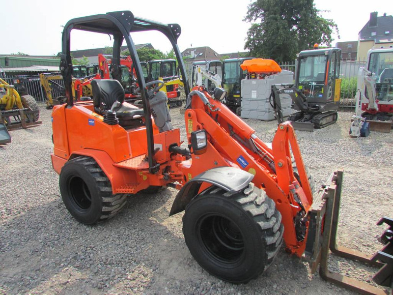 Schäffer 2436 Radlader Hoflader 22.000 EUR netto - Rataslaadur: pilt 2 Schäffer 2436 Radlader Hoflader 22.000 EUR netto - Rataslaadur: pilt 2