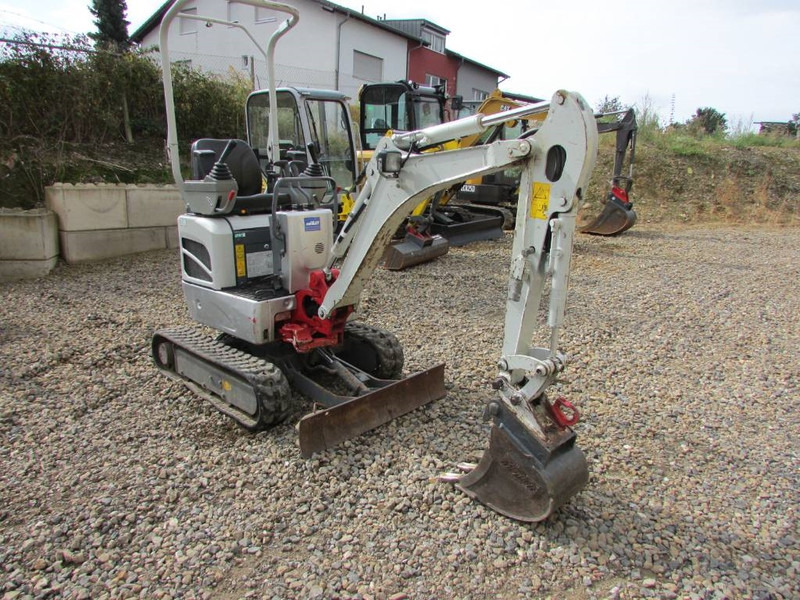 Takeuchi TB 210 R Minibagger 14.500 EUR - Miniekskavaator: pilt 3 Takeuchi TB 210 R Minibagger 14.500 EUR - Miniekskavaator: pilt 3