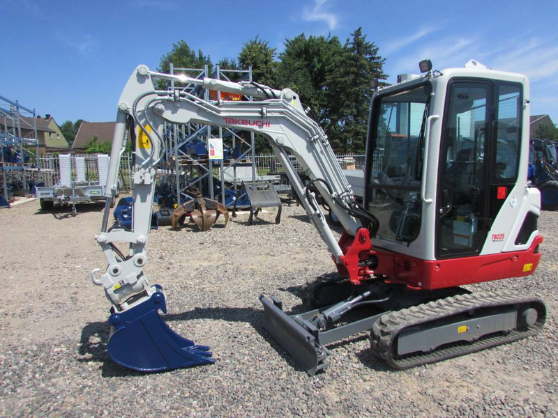 Takeuchi TB 225 Minibagger 44.000 EUR - Miniekskavaator: pilt 2 Takeuchi TB 225 Minibagger 44.000 EUR - Miniekskavaator: pilt 2