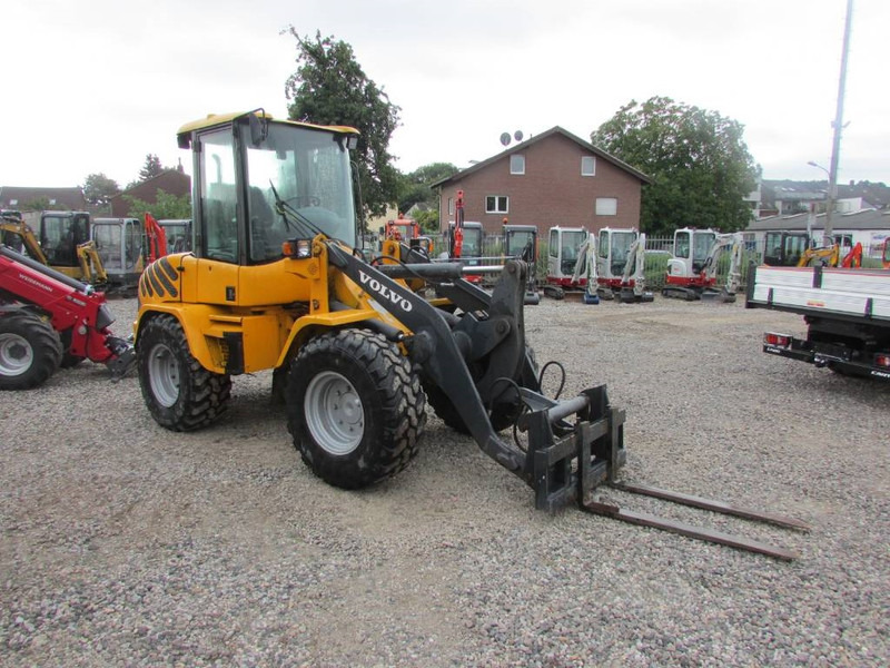 Volvo L 35 B-Z Radlader 16.000 EUR - Rataslaadur: pilt 4 Volvo L 35 B-Z Radlader 16.000 EUR - Rataslaadur: pilt 4