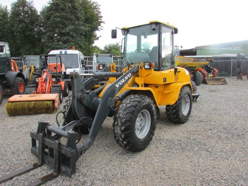 Volvo L 35 B-Z Radlader 16.000 EUR - Rataslaadur: pilt 2 Volvo L 35 B-Z Radlader 16.000 EUR - Rataslaadur: pilt 2