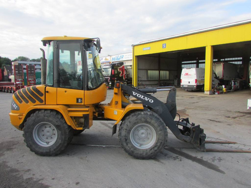 Volvo L 35 B-Z Radlader 18.000 EUR - Rataslaadur: pilt 4 Volvo L 35 B-Z Radlader 18.000 EUR - Rataslaadur: pilt 4