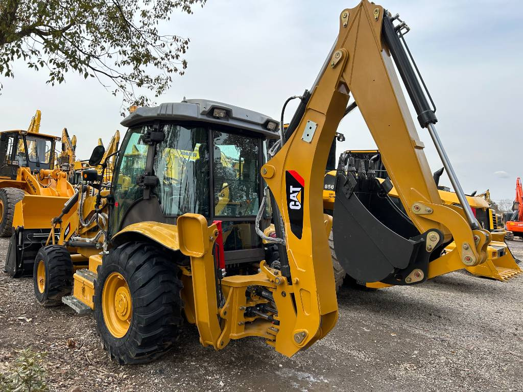 CAT 420F - Ekskavaator-laadur: pilt 4 CAT 420F - Ekskavaator-laadur: pilt 4