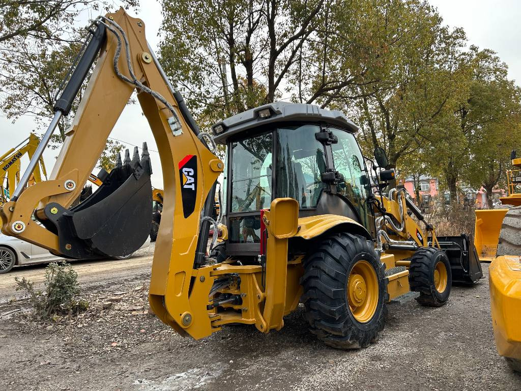 CAT 420F - Ekskavaator-laadur: pilt 1 CAT 420F - Ekskavaator-laadur: pilt 1
