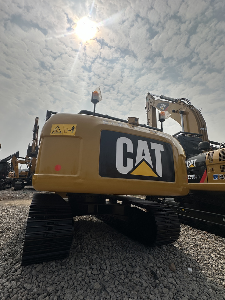 CATERPILLAR 320D2 - Ratastel ekskavaator: pilt 2 CATERPILLAR 320D2 - Ratastel ekskavaator: pilt 2