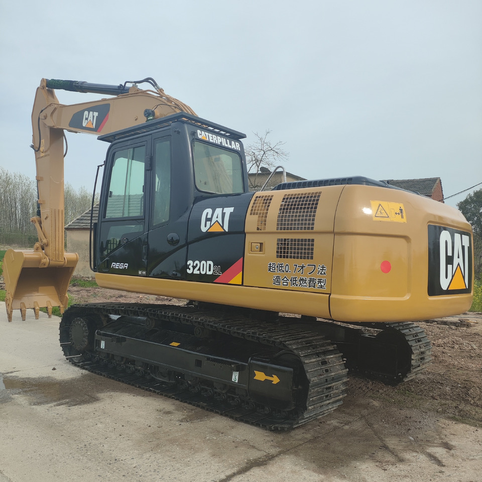 CATERPILLAR 320D2 - Lintekskavaator: pilt 1 CATERPILLAR 320D2 - Lintekskavaator: pilt 1