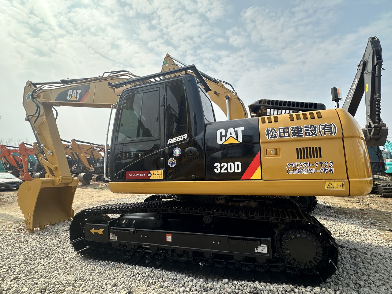 CATERPILLAR 320D2 - Ratastel ekskavaator: pilt 1 CATERPILLAR 320D2 - Ratastel ekskavaator: pilt 1