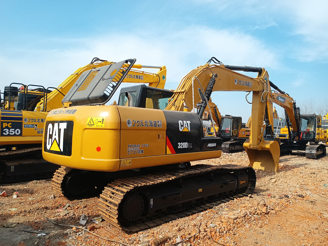 CATERPILLAR 320D2L - Lintekskavaator: pilt 1 CATERPILLAR 320D2L - Lintekskavaator: pilt 1