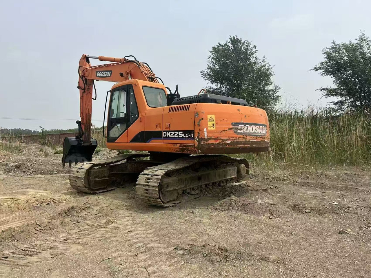 DOOSAN DH225LC-7 - Lintekskavaator: pilt 3 DOOSAN DH225LC-7 - Lintekskavaator: pilt 3