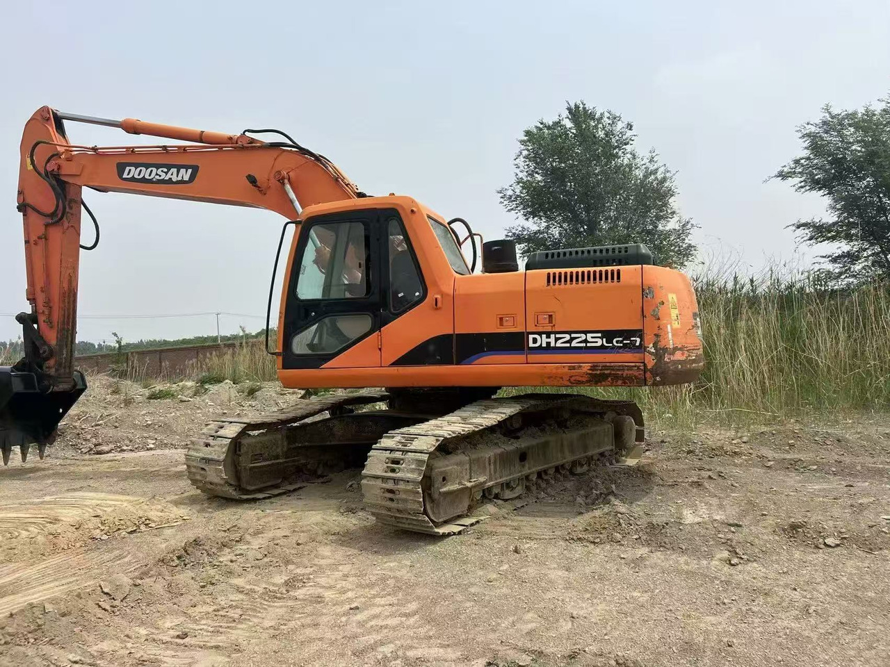 DOOSAN DH225LC-7 - Lintekskavaator: pilt 4 DOOSAN DH225LC-7 - Lintekskavaator: pilt 4