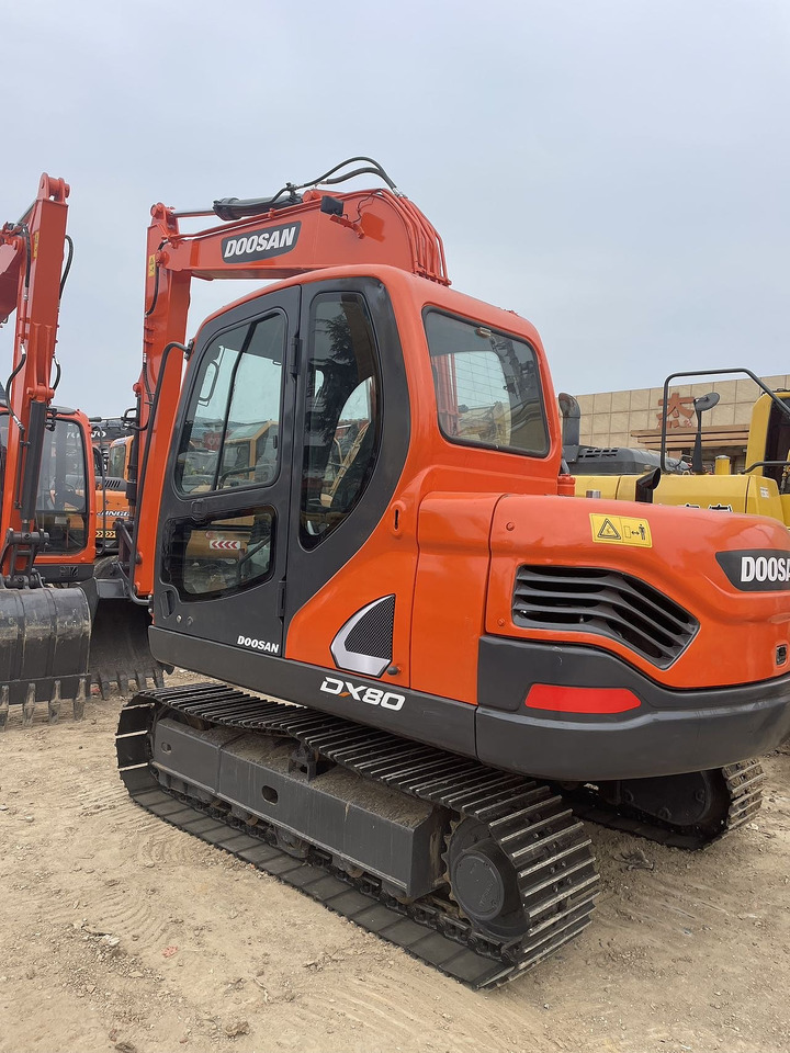 DOOSAN DX80 - Lintekskavaator: pilt 4 DOOSAN DX80 - Lintekskavaator: pilt 4