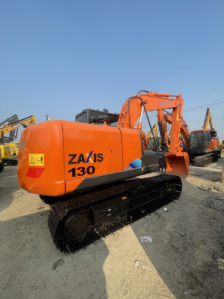 HITACHI ZX130 - Lintekskavaator: pilt 2 HITACHI ZX130 - Lintekskavaator: pilt 2