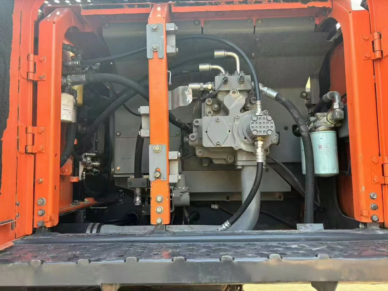 HITACHI ZX470-5G - Lintekskavaator: pilt 4 HITACHI ZX470-5G - Lintekskavaator: pilt 4