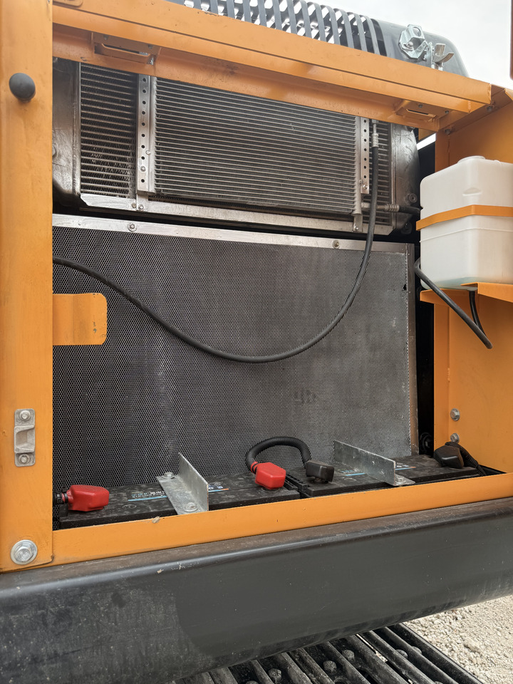 HYUNDAI HX220HD - Lintekskavaator: pilt 5 HYUNDAI HX220HD - Lintekskavaator: pilt 5