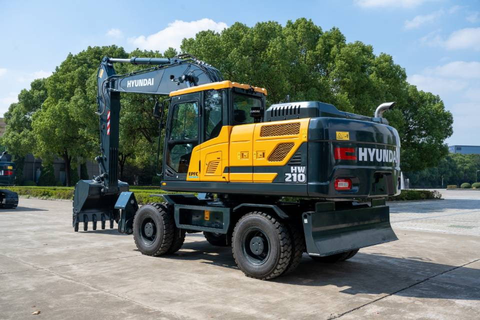 Hyundai HW210 - Ratastel ekskavaator: pilt 1 Hyundai HW210 - Ratastel ekskavaator: pilt 1