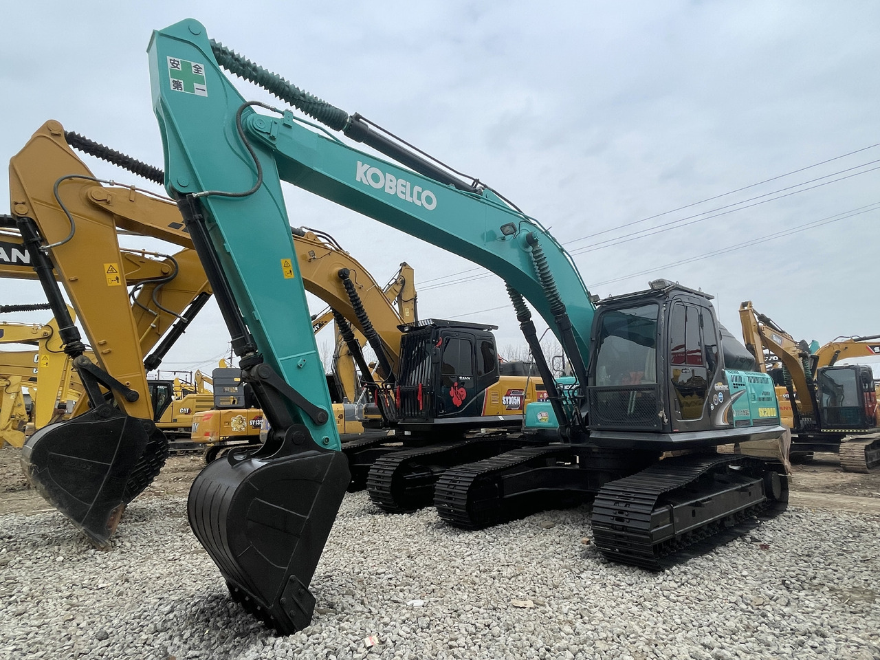 KOBELCO SK200-8 - Lintekskavaator: pilt 2 KOBELCO SK200-8 - Lintekskavaator: pilt 2