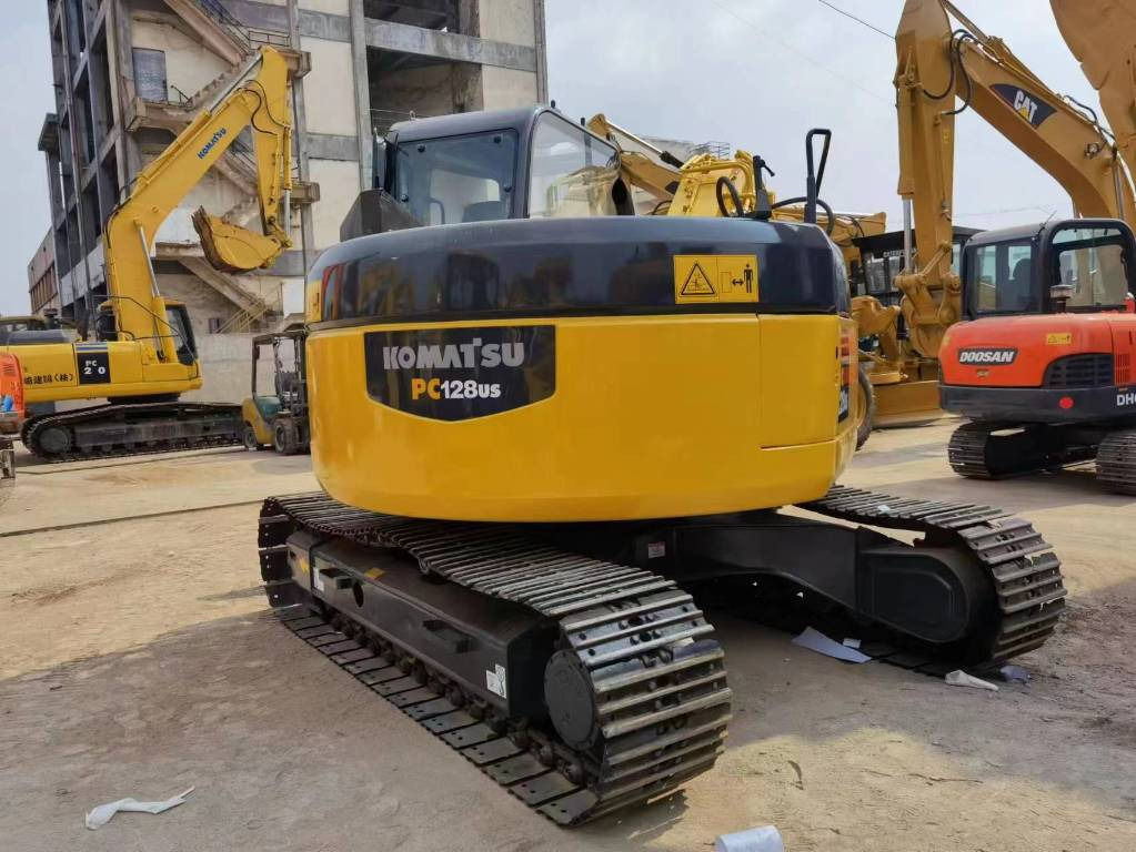 KOMATSU PC 128US - Miniekskavaator: pilt 3 KOMATSU PC 128US - Miniekskavaator: pilt 3