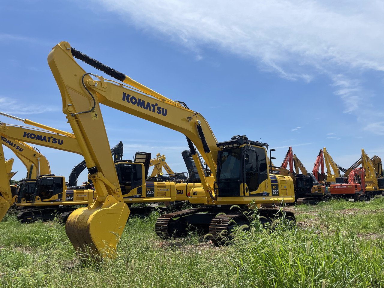 KOMATSU PC 220-8 - Lintekskavaator: pilt 4 KOMATSU PC 220-8 - Lintekskavaator: pilt 4