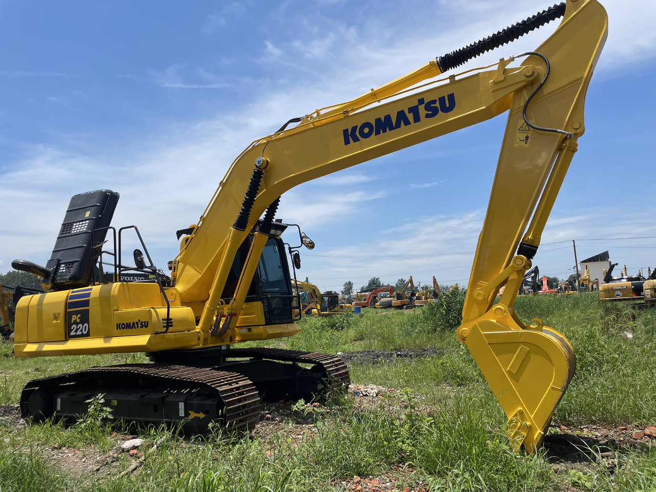 KOMATSU PC 220-8 - Lintekskavaator: pilt 3 KOMATSU PC 220-8 - Lintekskavaator: pilt 3