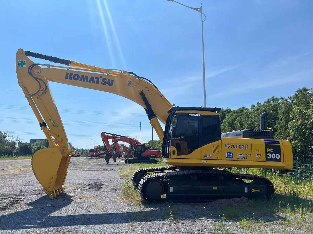 KOMATSU PC300-7 - Lintekskavaator: pilt 2 KOMATSU PC300-7 - Lintekskavaator: pilt 2