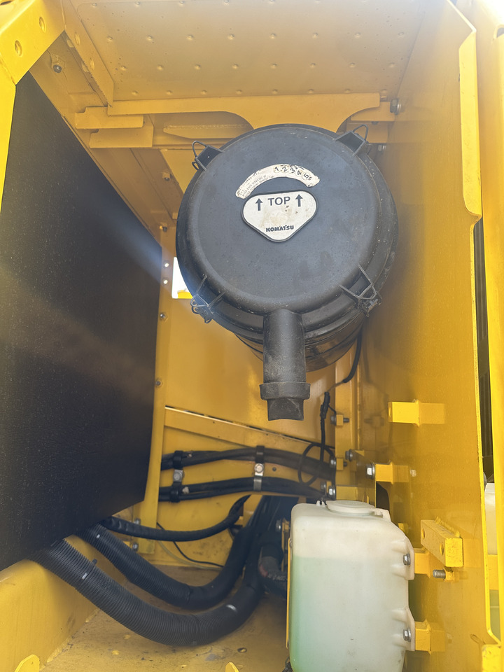 Komatsu PC 240 LC-8 - Lintekskavaator: pilt 5 Komatsu PC 240 LC-8 - Lintekskavaator: pilt 5