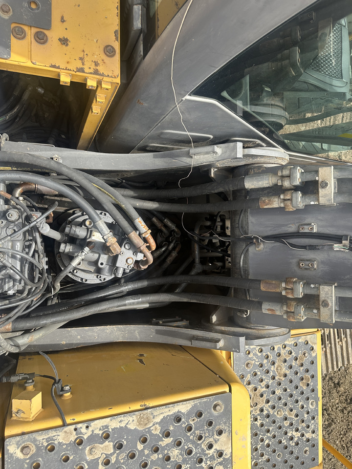 VOLVO EC220D - Lintekskavaator: pilt 4 VOLVO EC220D - Lintekskavaator: pilt 4