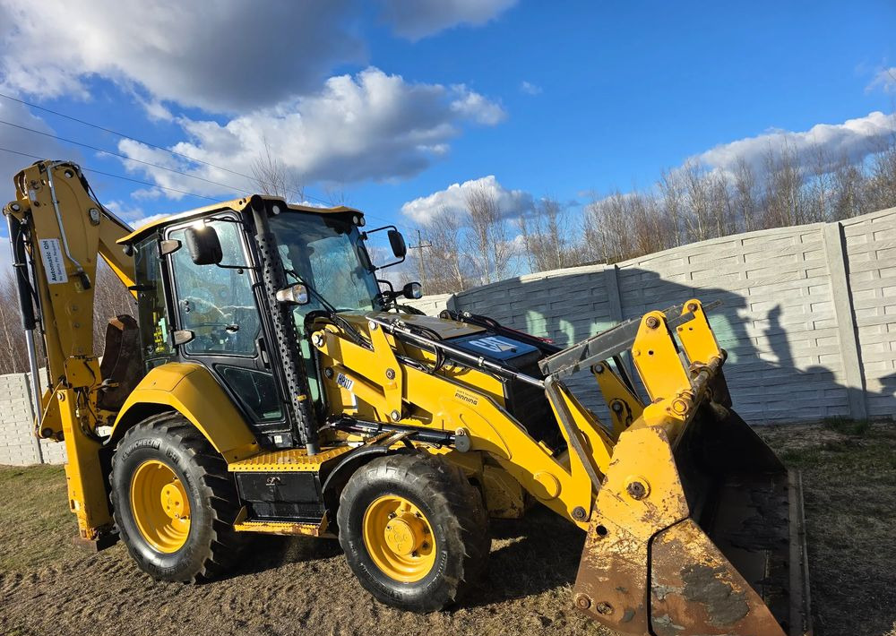 Caterpillar - Ekskavaator-laadur: pilt 2 Caterpillar - Ekskavaator-laadur: pilt 2