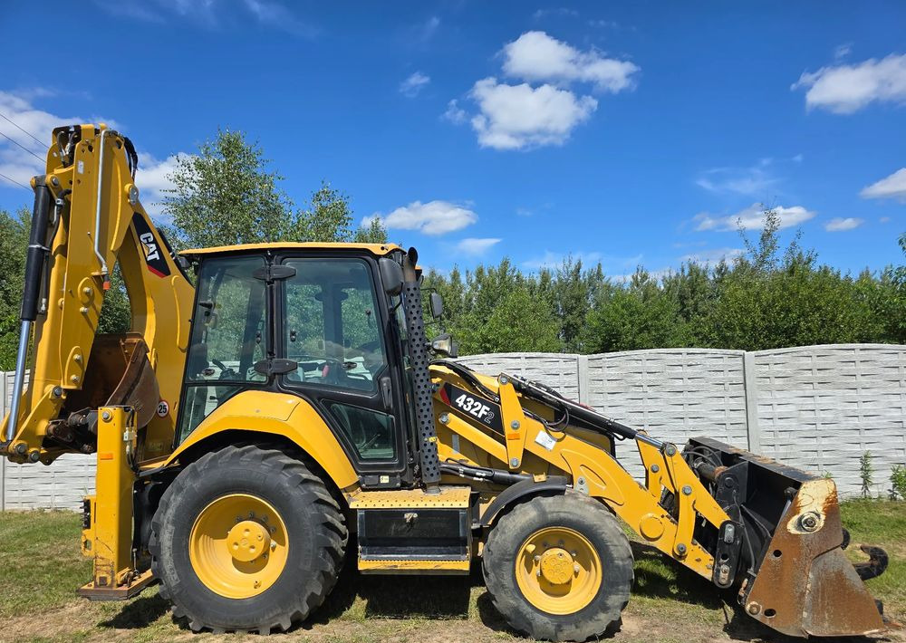 Ekskavaator-laadur Caterpillar: pilt 8