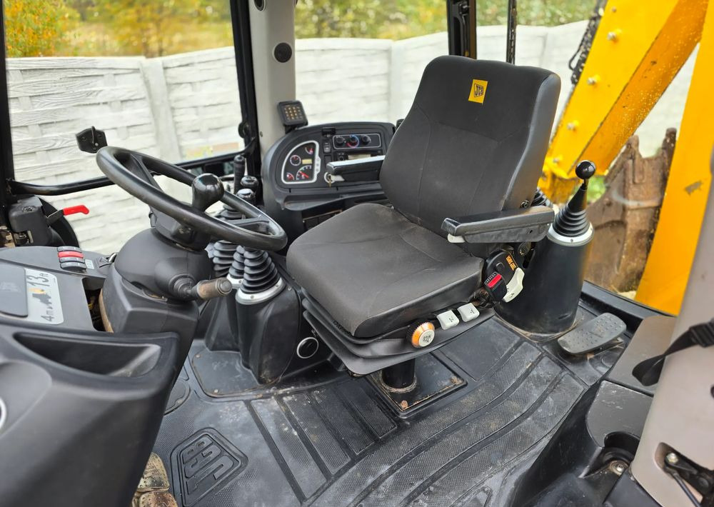 JCB - Ekskavaator-laadur: pilt 3 JCB - Ekskavaator-laadur: pilt 3