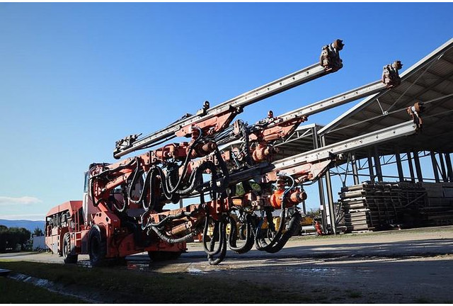Sandvik DT1130-SC - Puurimisplatvorm: pilt 1 Sandvik DT1130-SC - Puurimisplatvorm: pilt 1