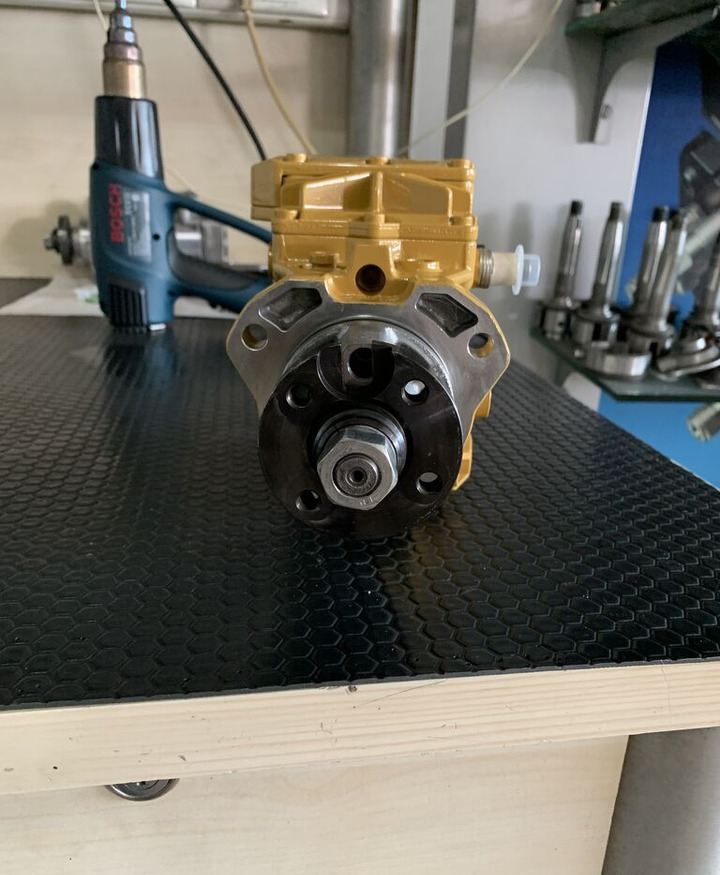 Bosch Caterpillar - Kütusepump - Veoauto: pilt 2 Bosch Caterpillar - Kütusepump - Veoauto: pilt 2