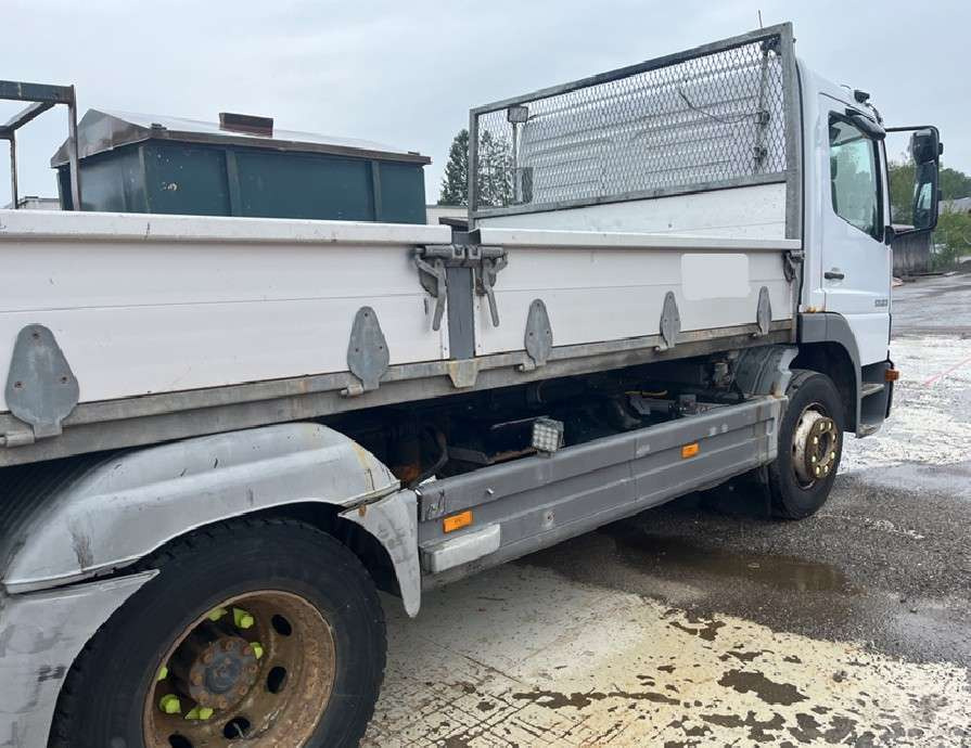 2004 Mercedes-Benz Tipp - EU-godkjent - Kallurauto: pilt 3 2004 Mercedes-Benz Tipp - EU-godkjent - Kallurauto: pilt 3